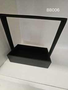 Low black display box with clear lid