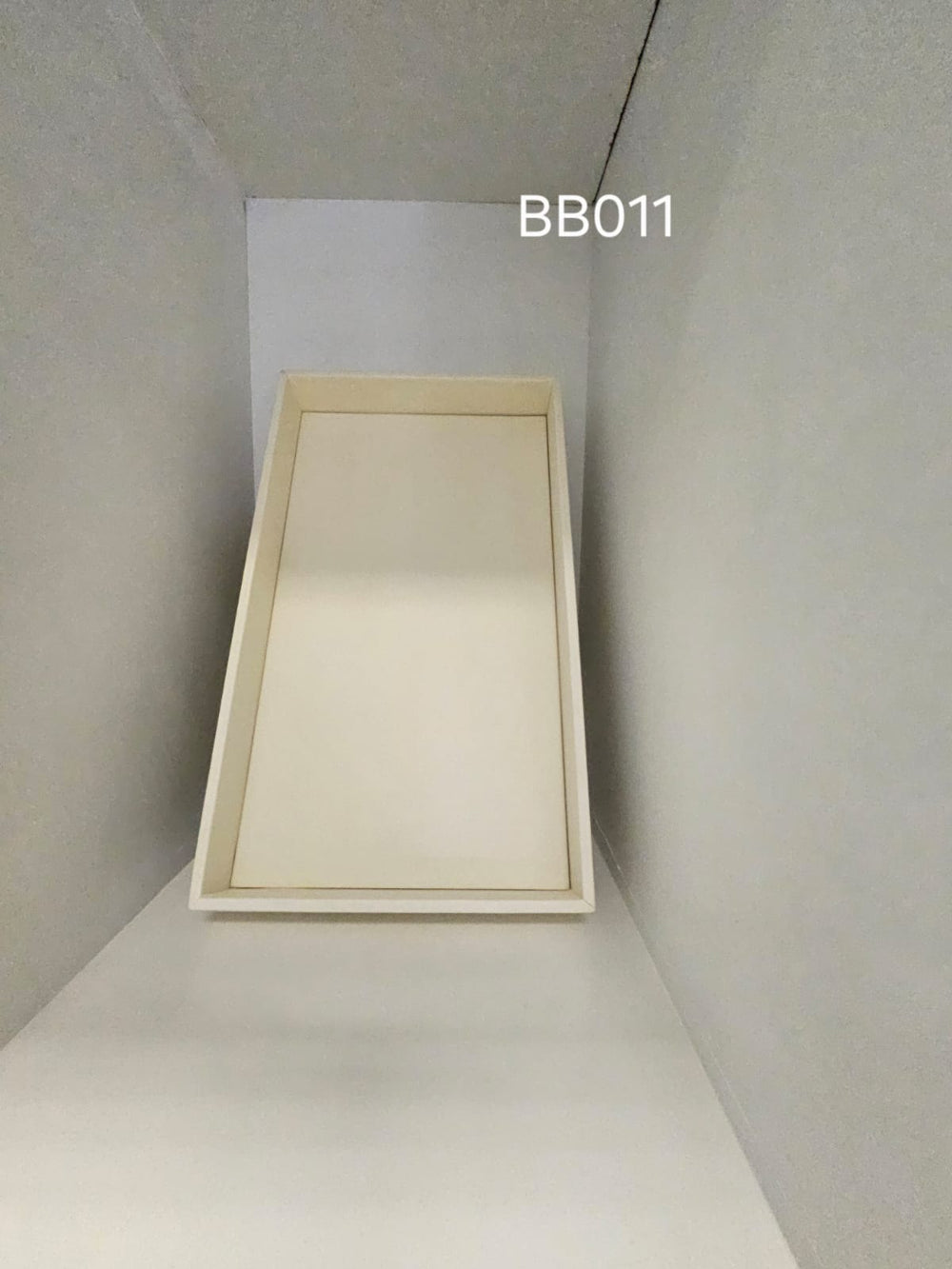 Shallow ivory rectangular tray