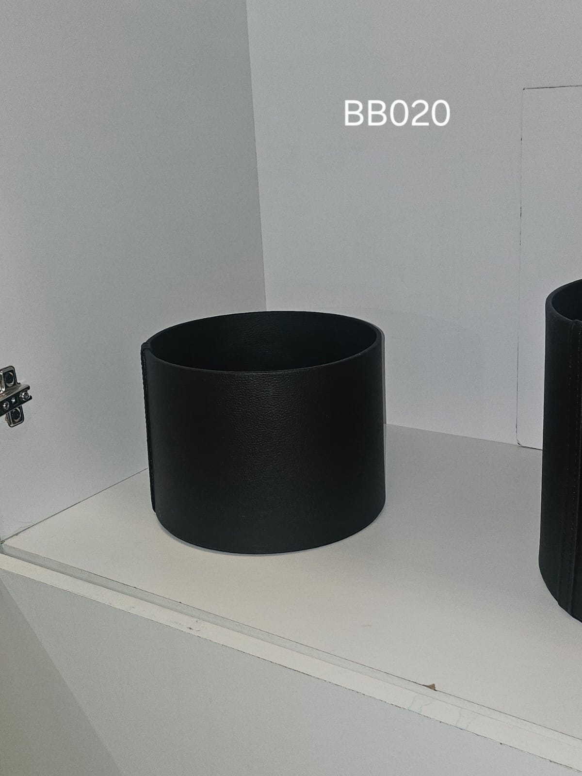 Low straight-walled round box in matte black